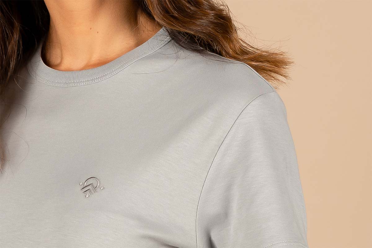 zoom col triple epaisseur tshirt femme en coton pima biologique couleur gris pour femme - pitumarka